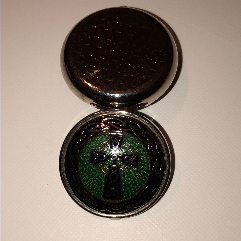 Pill holder - Picture 3 of 4